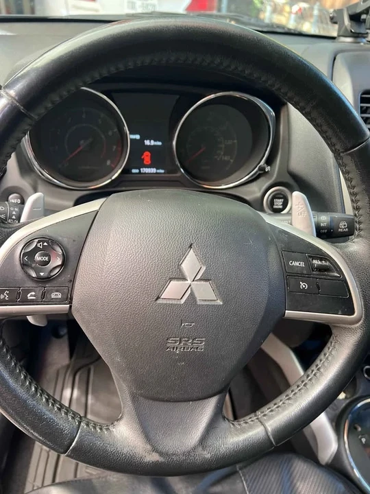 2014 Mitsubishi Outlander - Image 10 of 10