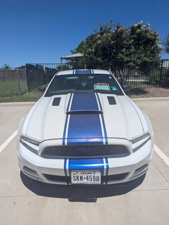 2014 Ford S197 Mustang - Image 2 of 10