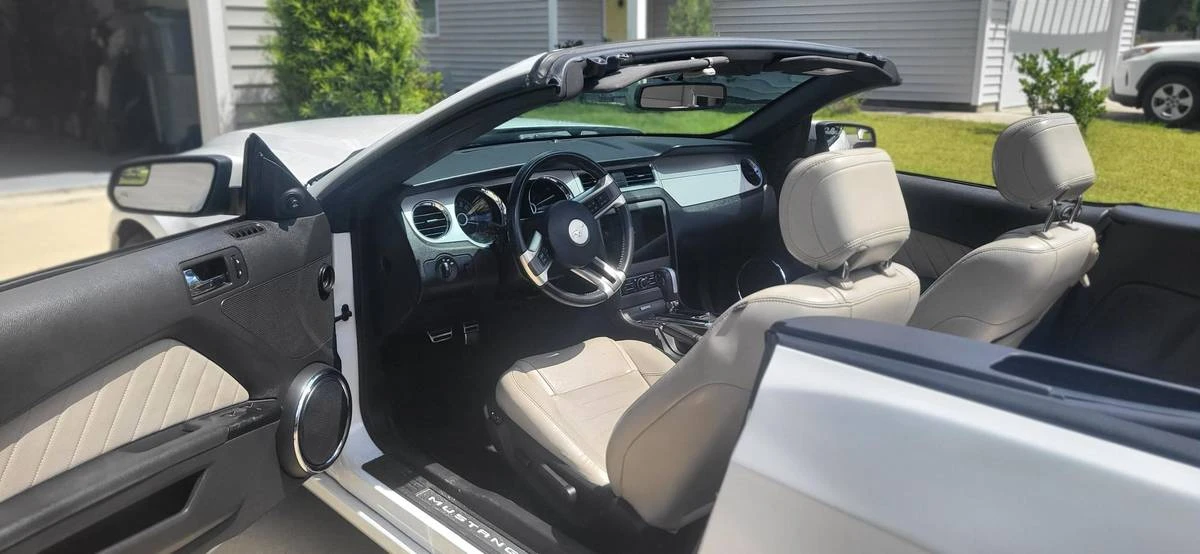 2014 Ford S197 Mustang - Image 8 of 15
