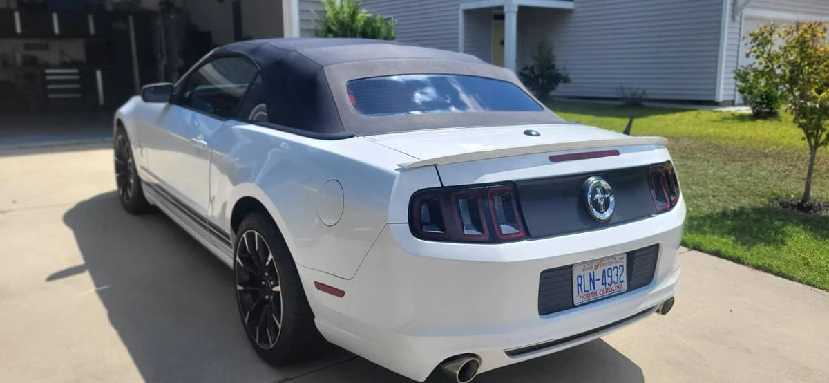 2014 Ford S197 Mustang - Image 2 of 15