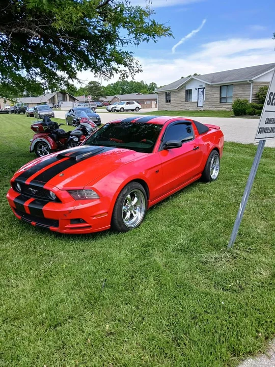 2014 Ford S197 Mustang - Image 2 of 4