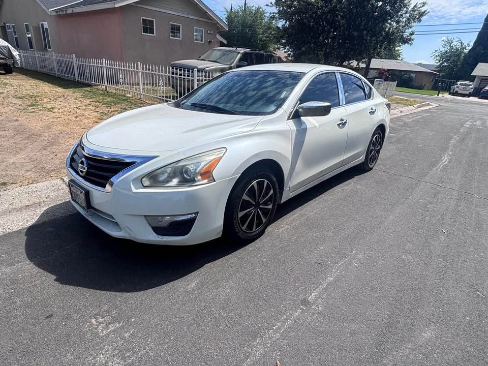 2014 Nissan Altima 5th Gen - Image 3 of 9