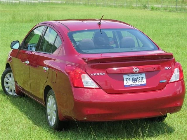 2014 Nissan Versa - Image 2 of 4