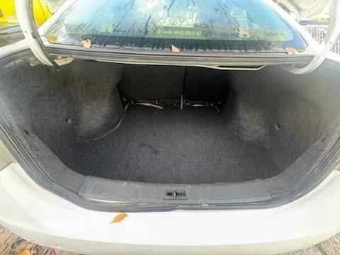 2014 Nissan Sentra 7th Gen - Image 5 of 10