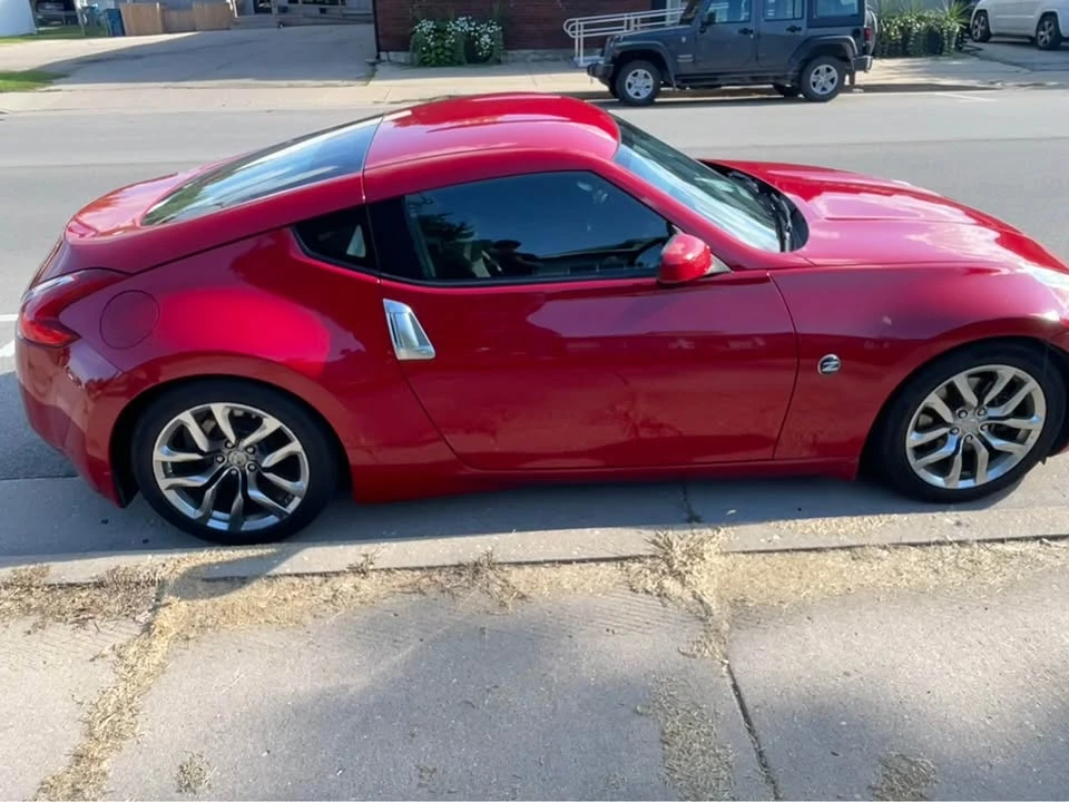 2014 Nissan Z - Image 10 of 11
