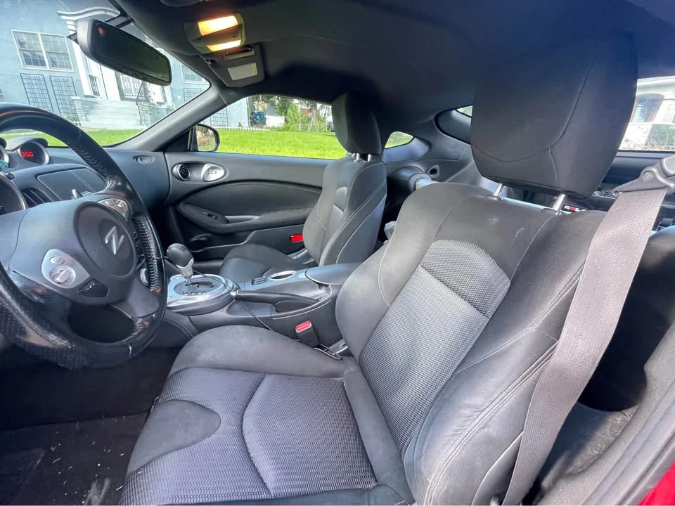 2014 Nissan Z - Image 2 of 11