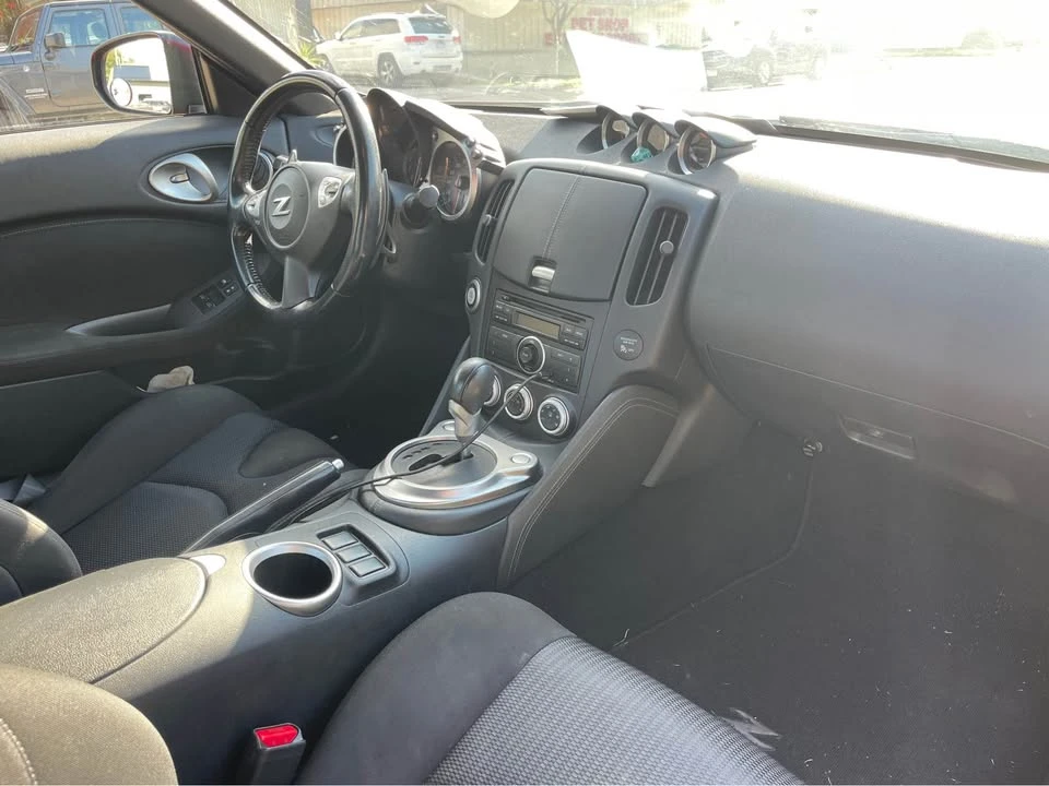 2014 Nissan Z - Image 7 of 11