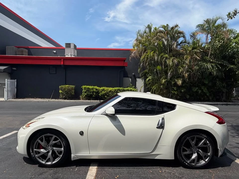 2014 Nissan 370Z 6th Gen - Image 5 of 15