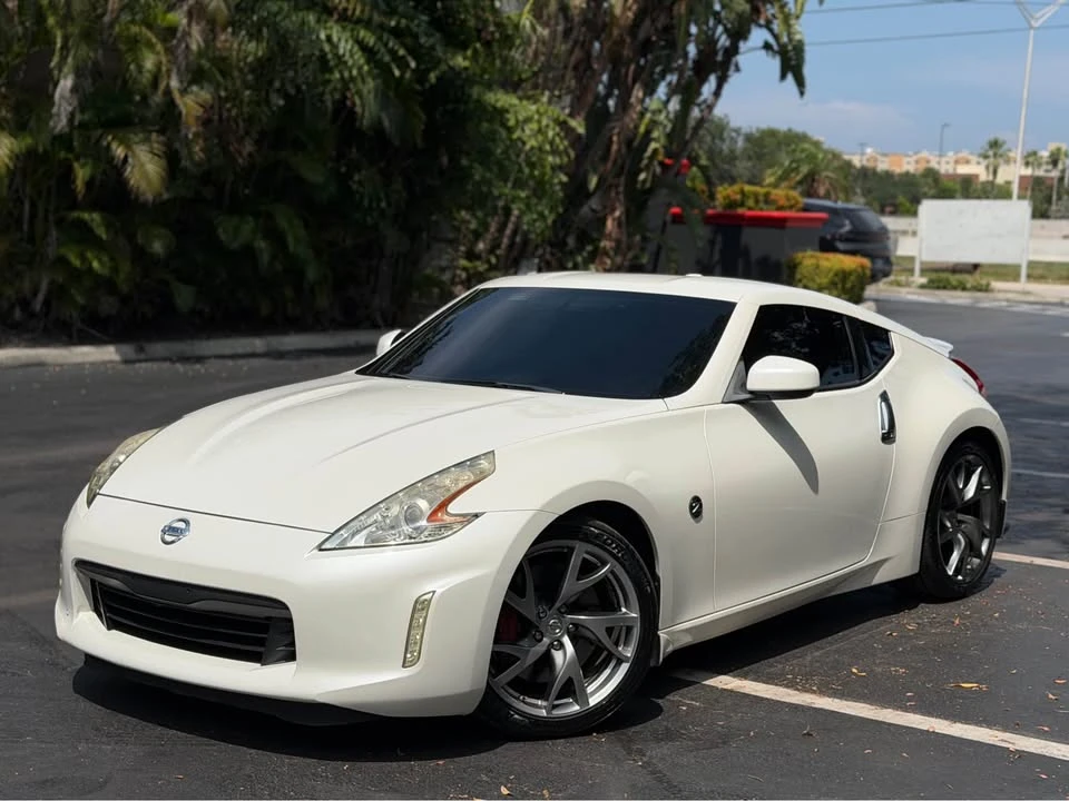 2014 Nissan 370Z 6th Gen - Image 3 of 15