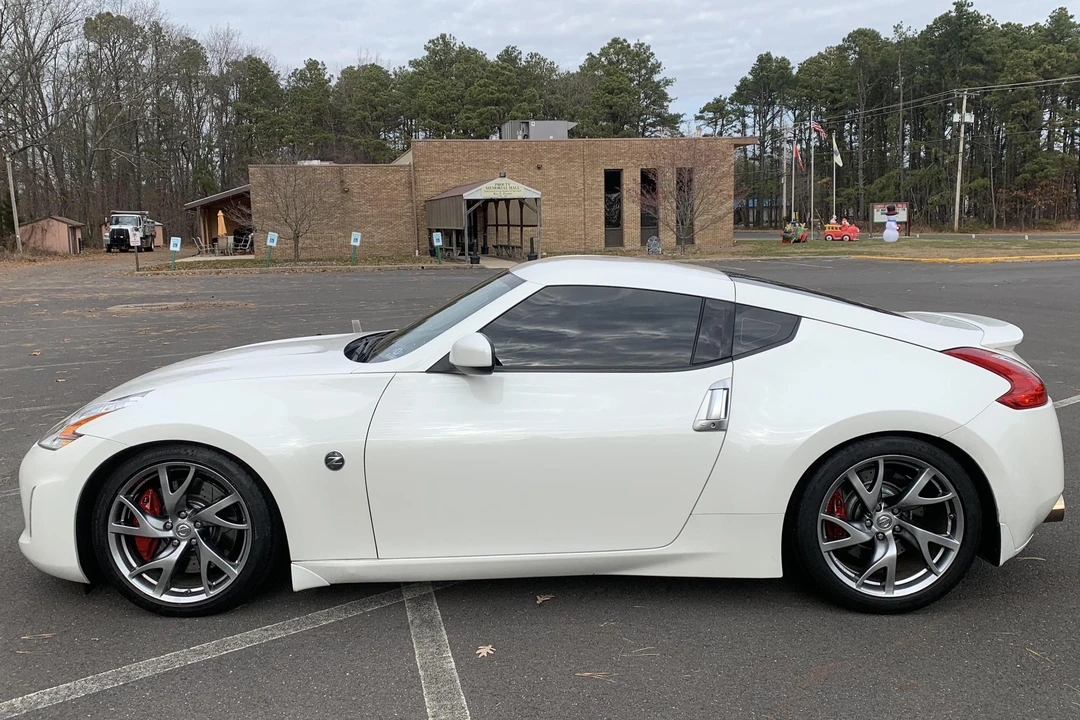 2014 Nissan 370Z 6th Gen - Image 3 of 31