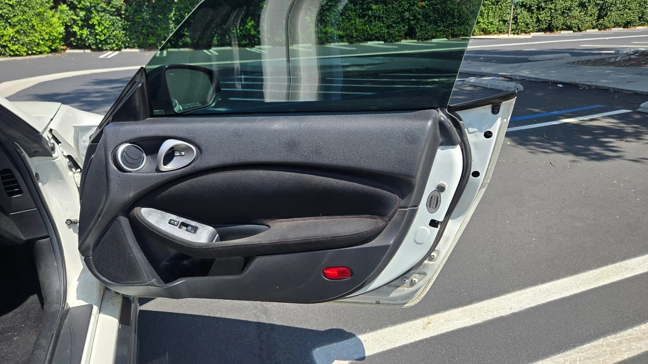 2014 Nissan 370Z Nismo 6th Gen - Image 13 of 18