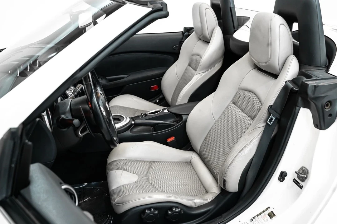 2014 Nissan 370Z 6th Gen - Image 17 of 21