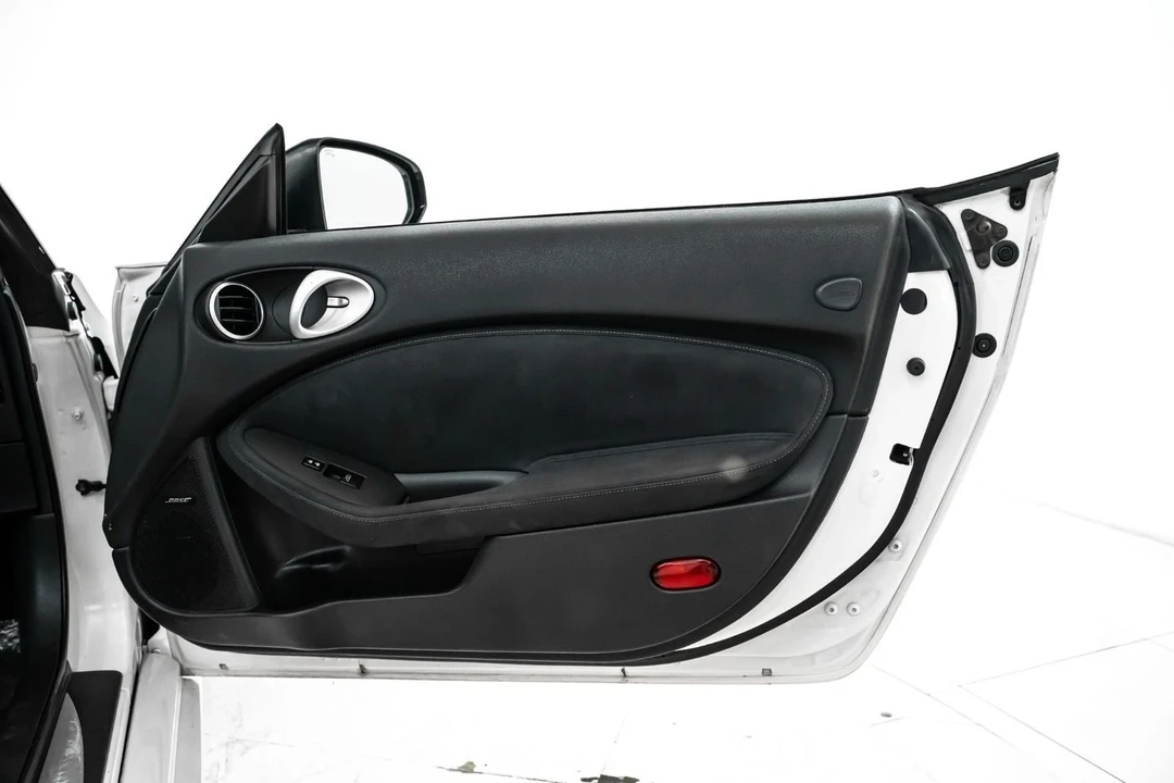 2014 Nissan 370Z 6th Gen - Image 18 of 21