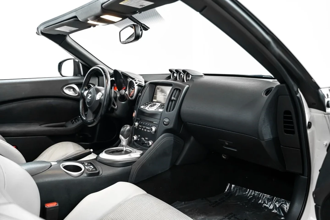 2014 Nissan 370Z 6th Gen - Image 19 of 21