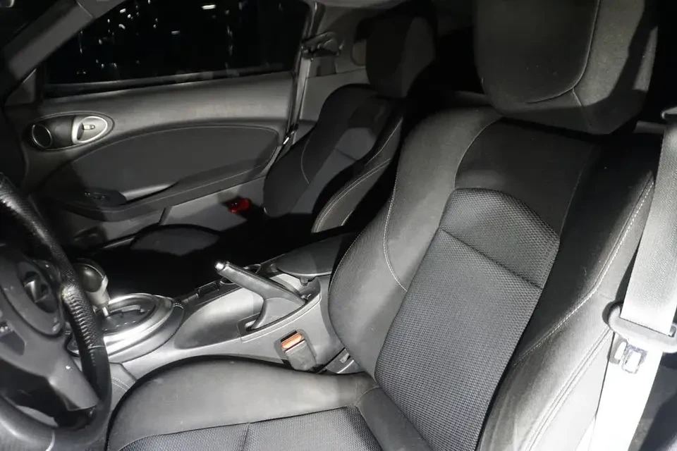 2014 Nissan 370Z 6th Gen - Image 9 of 10