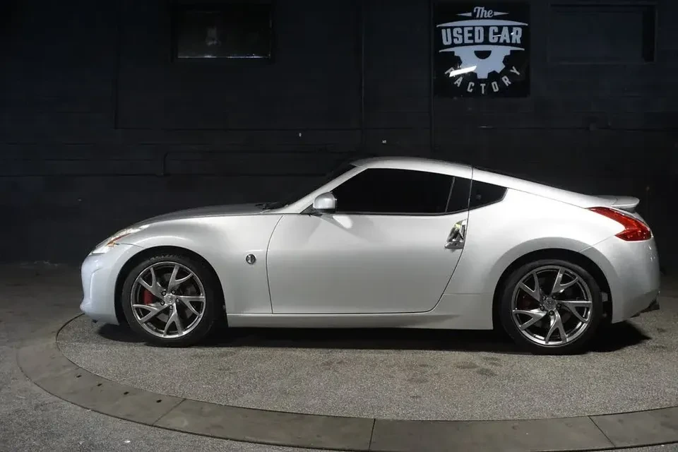 2014 Nissan 370Z 6th Gen - Image 6 of 10
