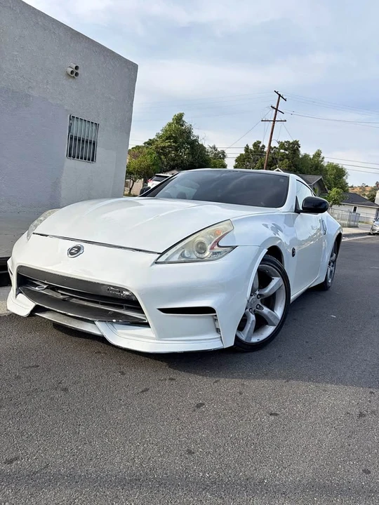 2014 Nissan 370Z 6th Gen - Image 2 of 14