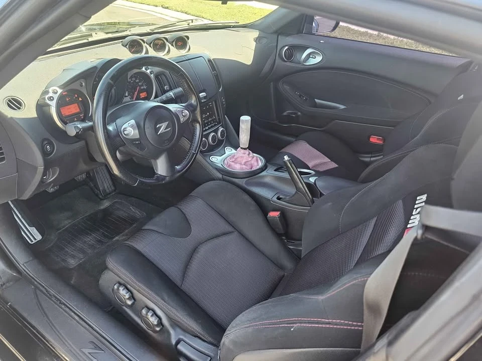 2014 Nissan 370Z 6th Gen - Image 8 of 10