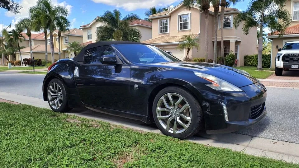 2014 Nissan 370Z 6th Gen - Image 9 of 11
