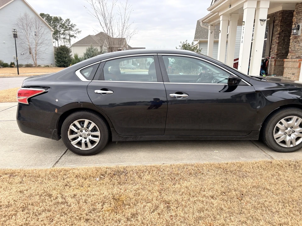 2014 Nissan Altima 5th Gen - Image 5 of 10