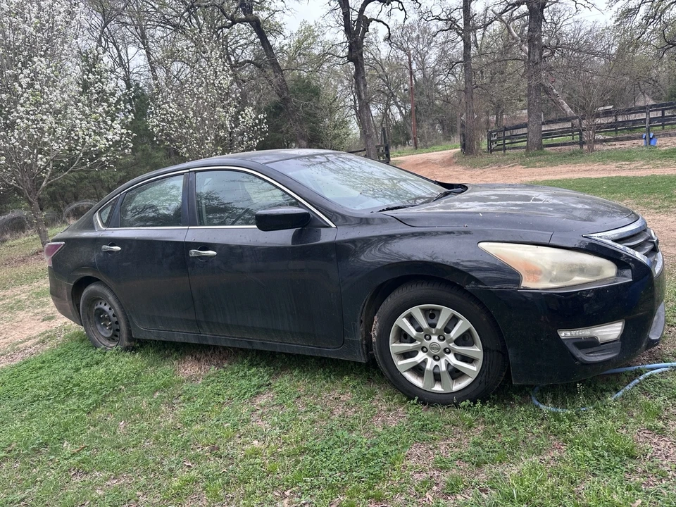 2014 Nissan Altima 5th Gen - Image 2 of 19