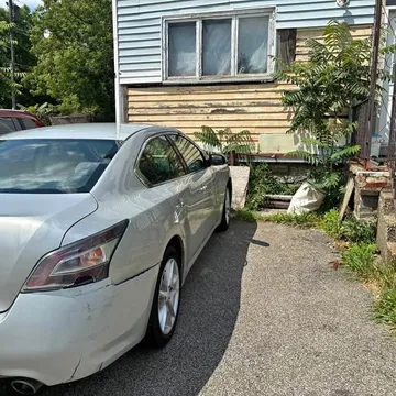 2014 Nissan Altima 2.5 Platinum Sedan 4D