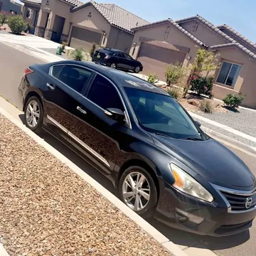 2014 Nissan Altima 2.5 Platinum Sedan 4D
