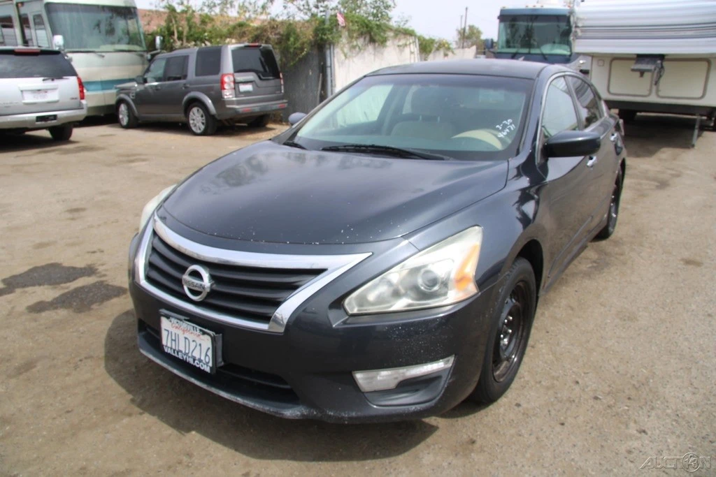 2014 Nissan Altima 5th Gen - Image 2 of 21