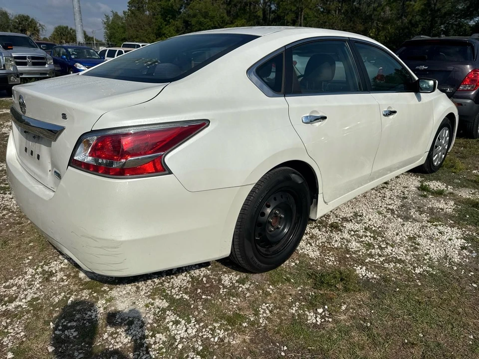 2014 Nissan Altima 5th Gen - Image 3 of 10