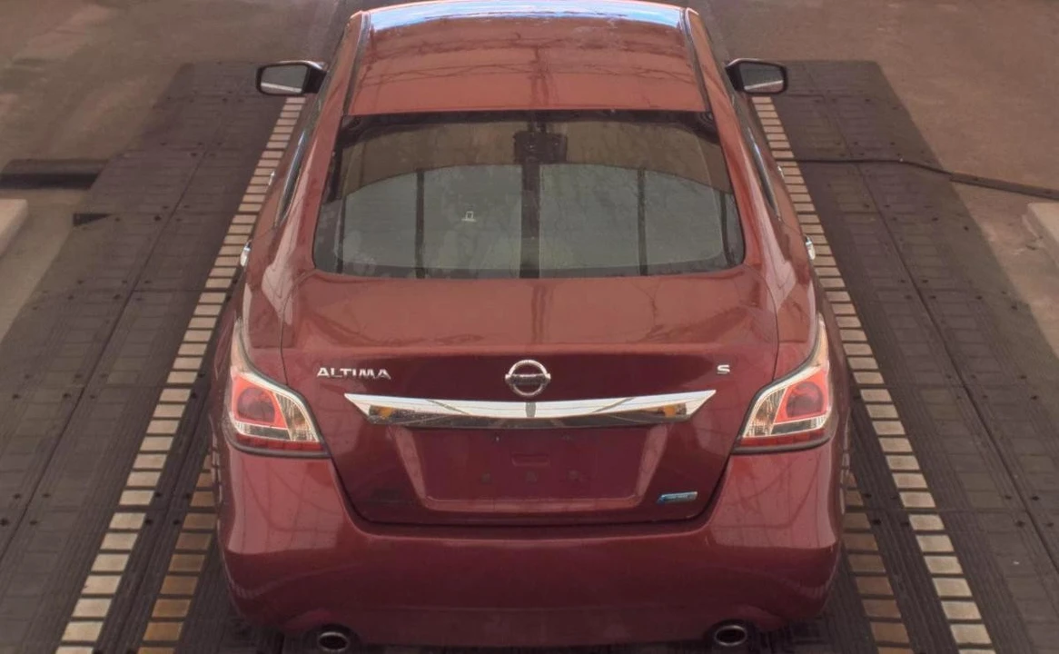 2014 Nissan Altima 5th Gen - Image 5 of 14