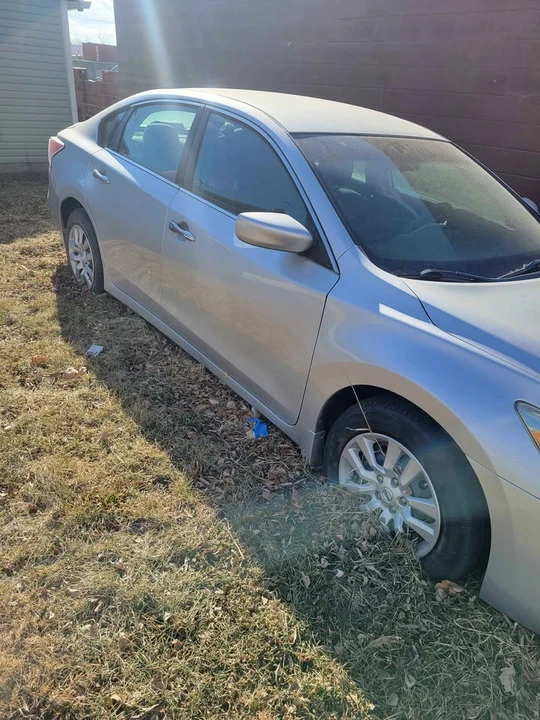 2014 Nissan Altima 5th Gen - Image 2 of 6