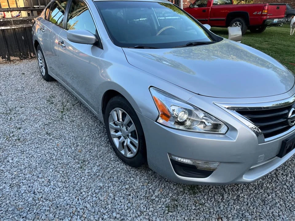 2014 Nissan Altima 5th Gen - Image 2 of 11