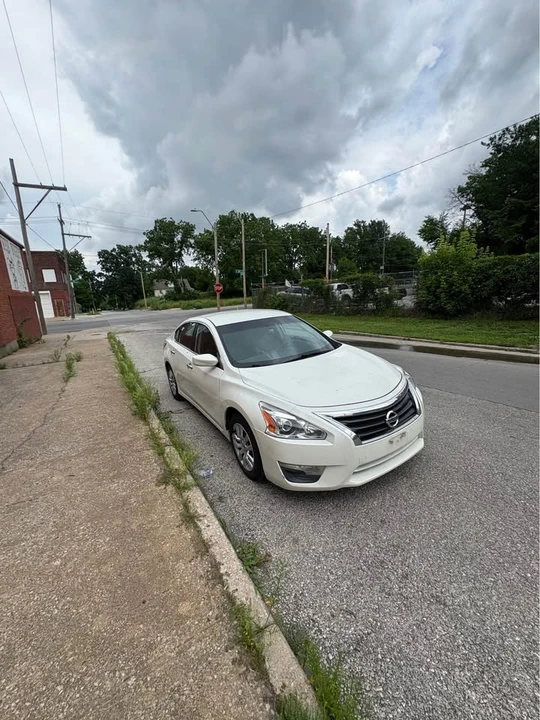 2014 Nissan Altima 5th Gen - Image 3 of 11