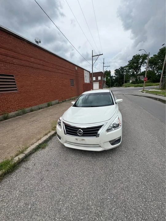 2014 Nissan Altima 5th Gen - Image 2 of 11