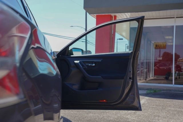 2014 Nissan Altima 5th Gen - Image 15 of 16