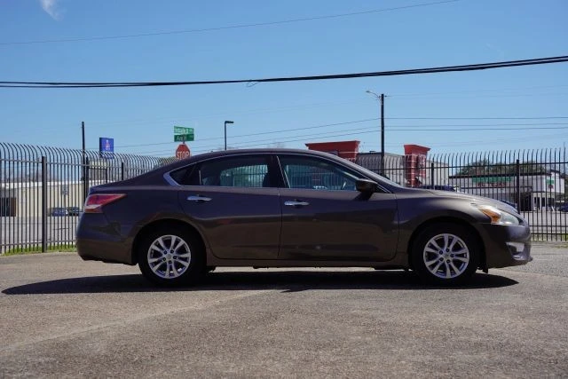 2014 Nissan Altima 5th Gen - Image 4 of 16