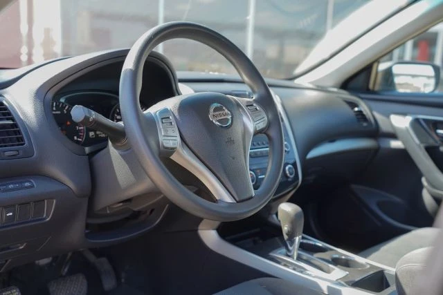 2014 Nissan Altima 5th Gen - Image 10 of 16