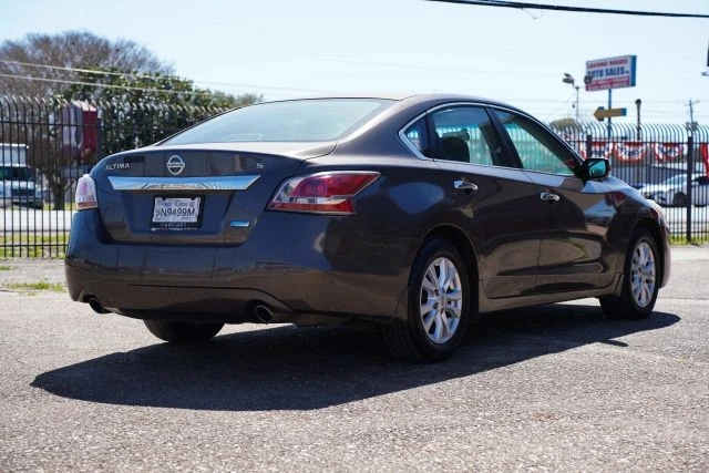 2014 Nissan Altima 5th Gen - Image 5 of 16