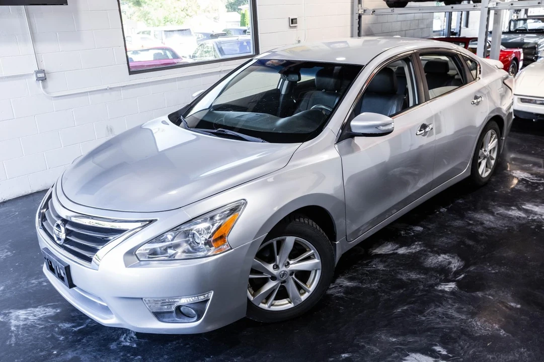 2014 Nissan Altima 5th Gen - Image 2 of 21