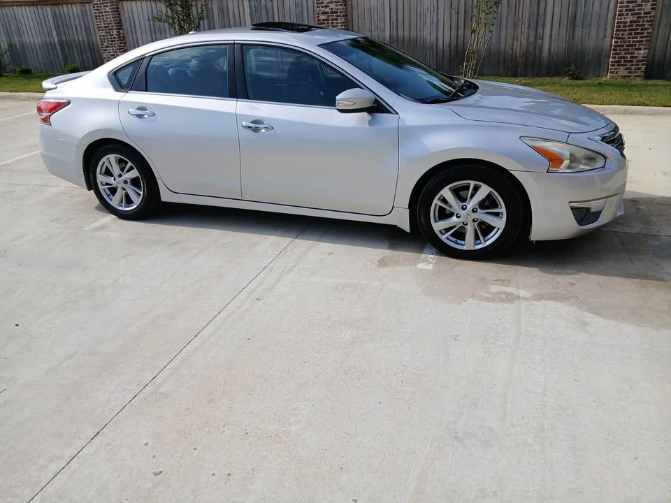2014 Nissan Altima 5th Gen - Image 2 of 4