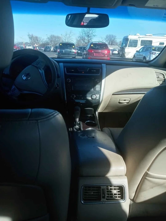 2014 Nissan Altima 5th Gen - Image 5 of 5