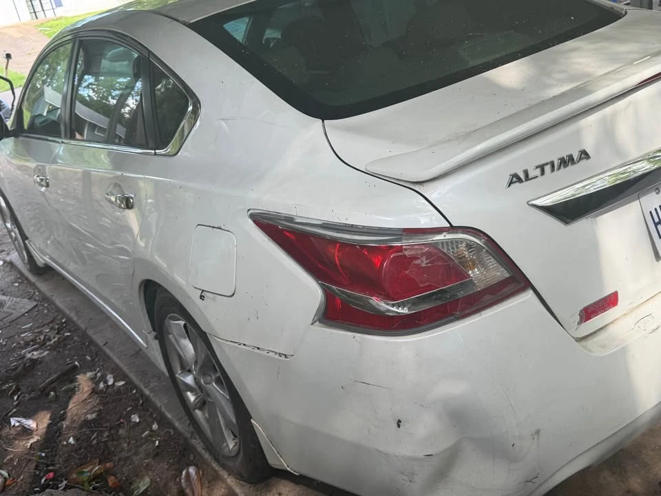 2014 Nissan Altima 5th Gen - Image 2 of 4