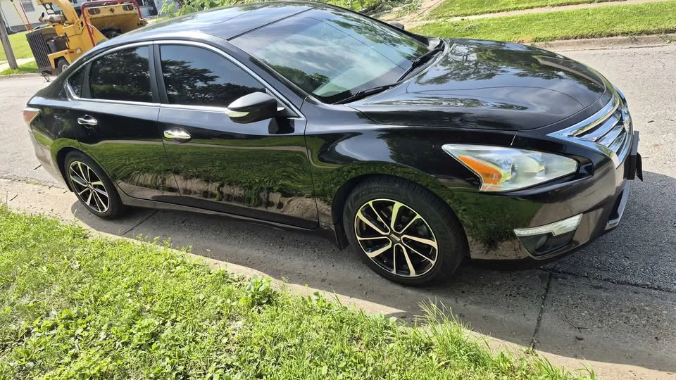 2014 Nissan Altima 5th Gen - Image 2 of 7