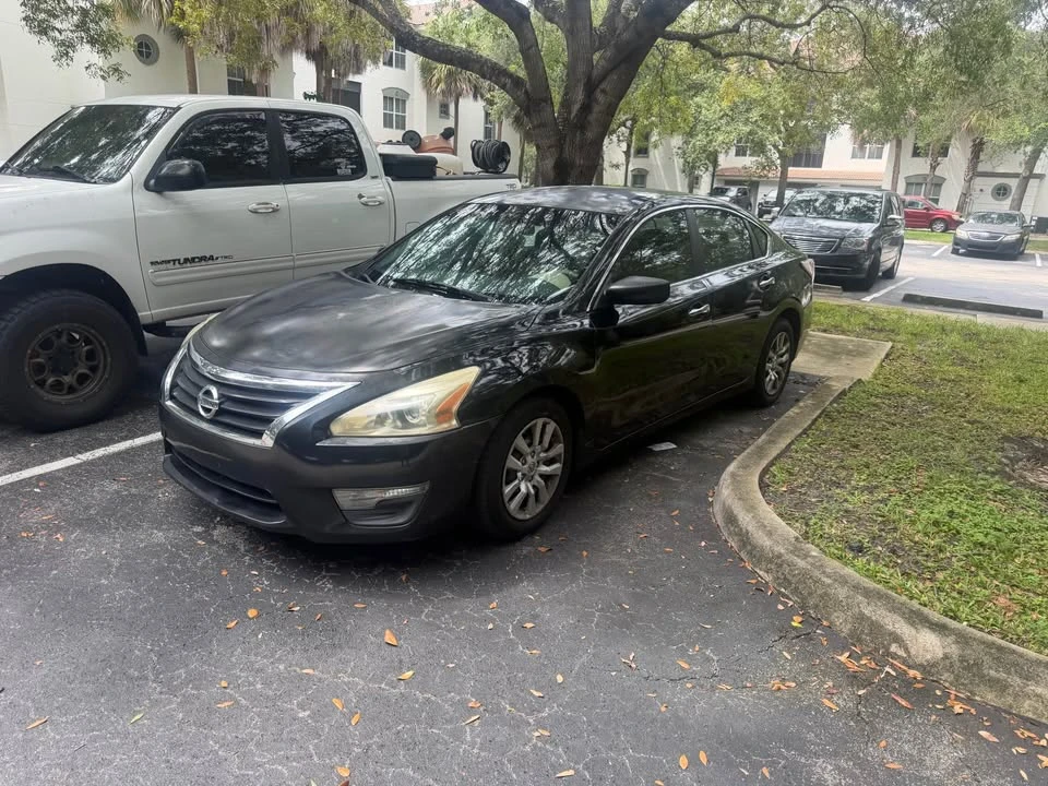 2014 Nissan Altima 5th Gen - Image 2 of 5