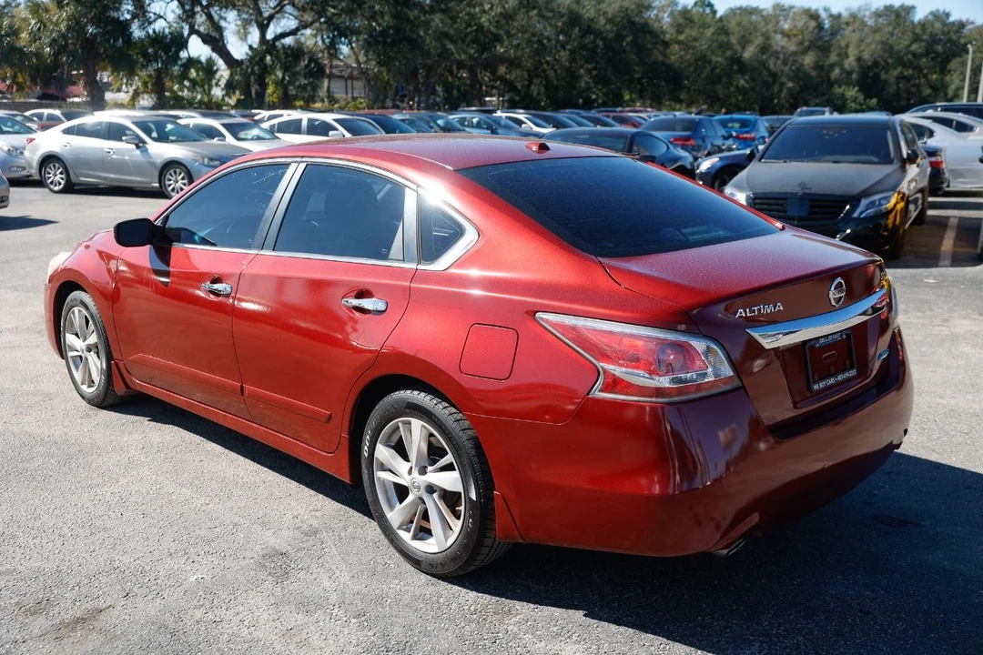 2014 Nissan Altima 5th Gen - Image 5 of 12