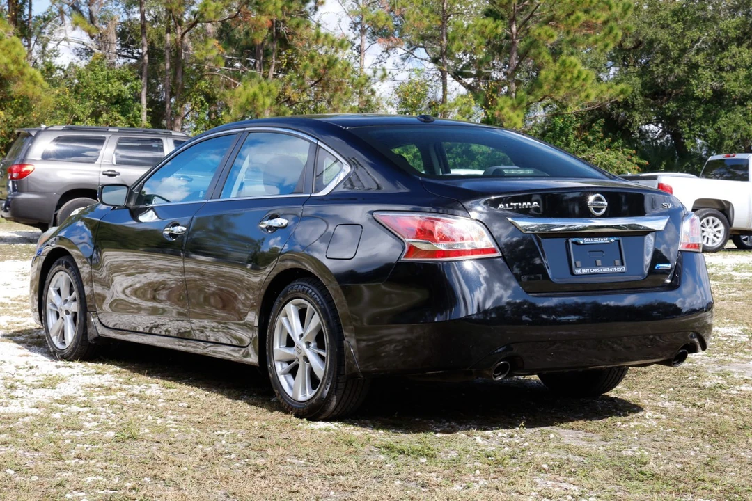 2014 Nissan Altima 5th Gen - Image 5 of 12