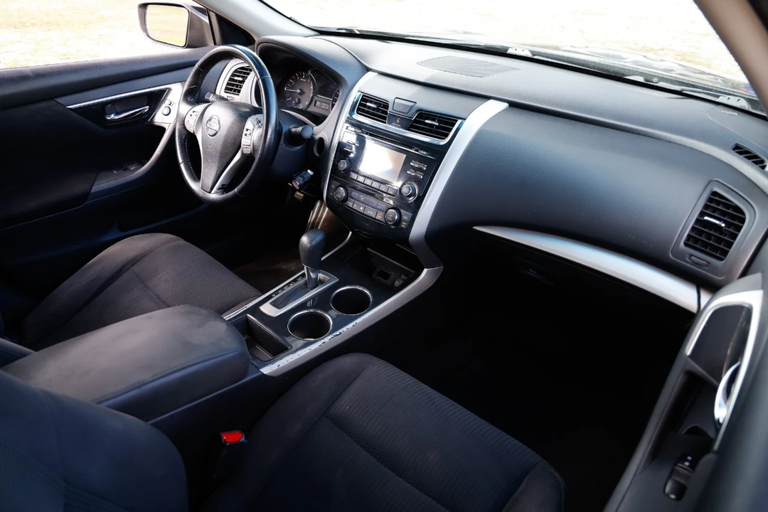 2014 Nissan Altima 5th Gen - Image 16 of 21
