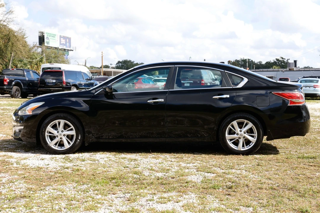 2014 Nissan Altima 5th Gen - Image 3 of 12