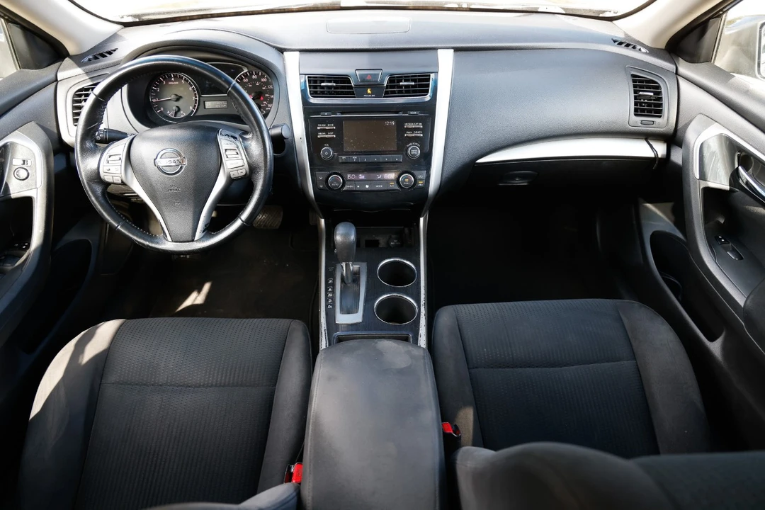 2014 Nissan Altima 5th Gen - Image 2 of 12