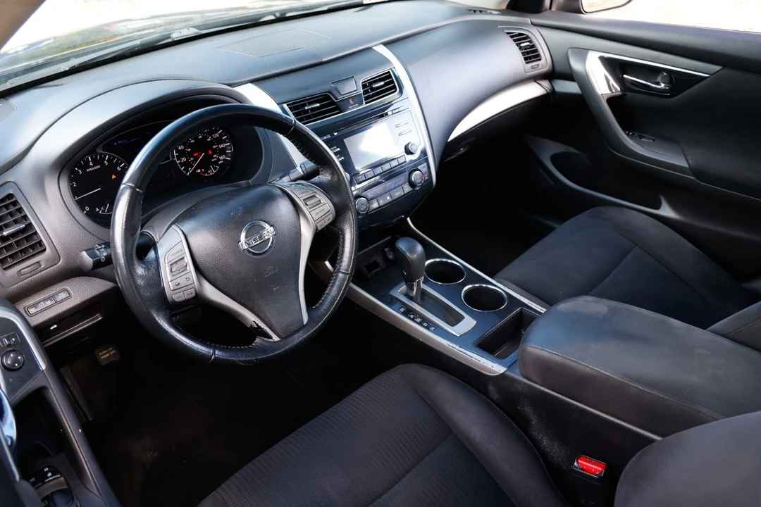 2014 Nissan Altima 5th Gen - Image 4 of 12